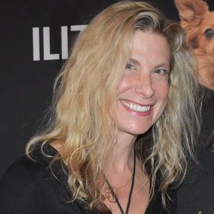 Meet your Posher, Laurie